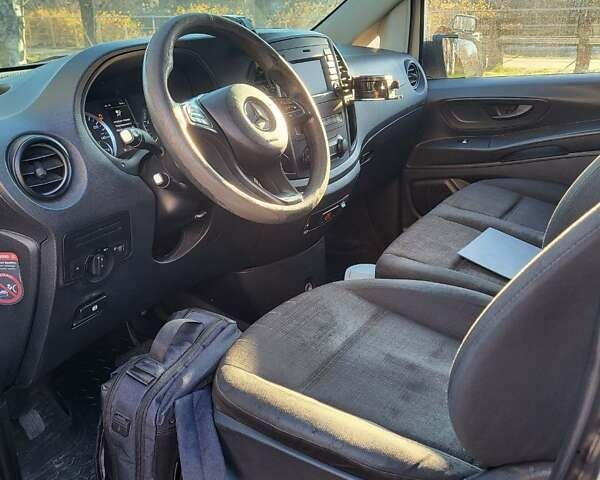 Білий Мерседес Віто, об'ємом двигуна 2.14 л та пробігом 416 тис. км за 18600 $, фото 26 на Automoto.ua