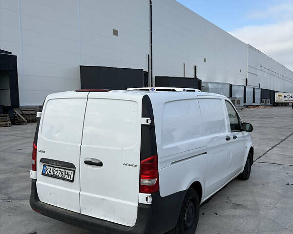 Мерседес Вито 2016 в Киеве на Automoto.ua Белый Мерседес Вито, объемом двигателя 1.6 л и пробегом 572 тыс. км за 12500 $, фото 13 на Automoto.ua