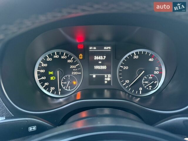 Білий Мерседес Віто, об'ємом двигуна 2.2 л та пробігом 195 тис. км за 22500 $, фото 27 на Automoto.ua