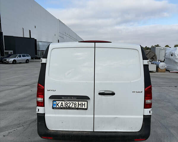 Мерседес Вито 2016 в Киеве на Automoto.ua Белый Мерседес Вито, объемом двигателя 1.6 л и пробегом 572 тыс. км за 12500 $, фото 7 на Automoto.ua