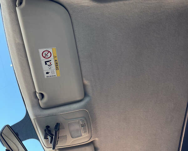 Белый Мерседес Вито, объемом двигателя 2.1 л и пробегом 256 тыс. км за 18900 $, фото 24 на Automoto.ua