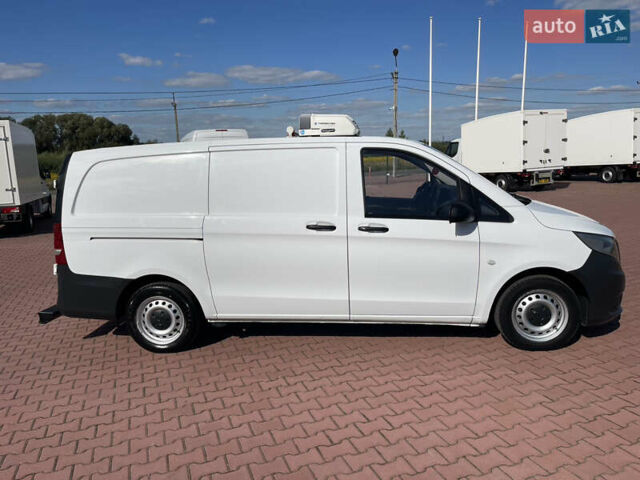 Белый Мерседес Вито, объемом двигателя 2.1 л и пробегом 256 тыс. км за 18900 $, фото 14 на Automoto.ua