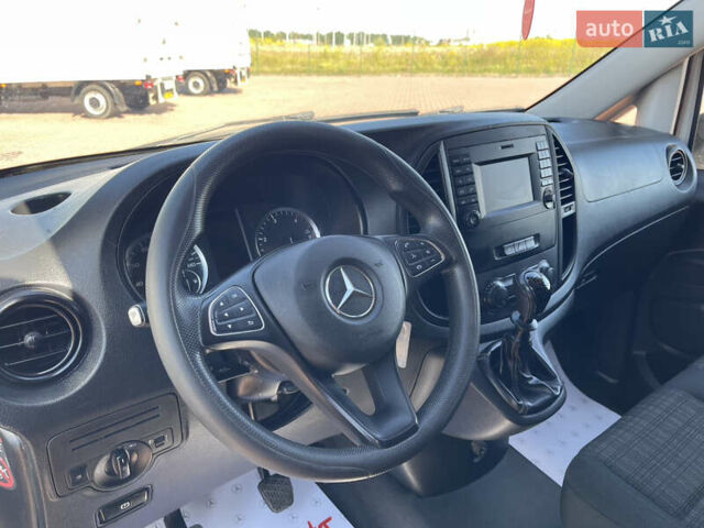 Белый Мерседес Вито, объемом двигателя 2.1 л и пробегом 256 тыс. км за 18900 $, фото 22 на Automoto.ua