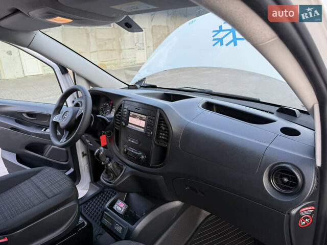 Белый Мерседес Вито, объемом двигателя 2.2 л и пробегом 225 тыс. км за 22900 $, фото 42 на Automoto.ua