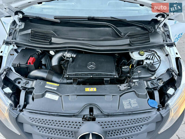 Белый Мерседес Вито, объемом двигателя 2.2 л и пробегом 235 тыс. км за 21800 $, фото 20 на Automoto.ua