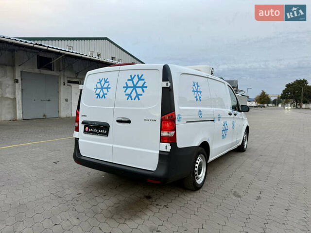 Белый Мерседес Вито, объемом двигателя 2.2 л и пробегом 235 тыс. км за 21800 $, фото 7 на Automoto.ua