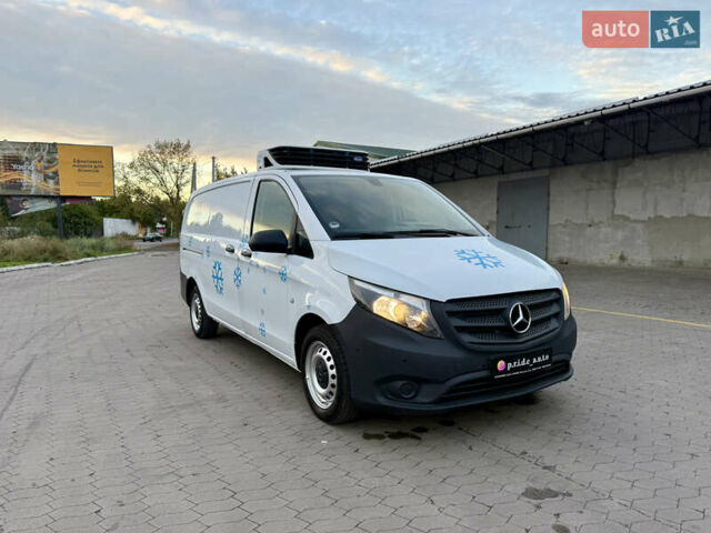 Белый Мерседес Вито, объемом двигателя 2.2 л и пробегом 235 тыс. км за 21800 $, фото 11 на Automoto.ua