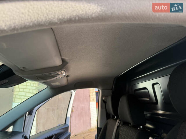 Білий Мерседес Віто, об'ємом двигуна 2.2 л та пробігом 180 тис. км за 24000 $, фото 6 на Automoto.ua