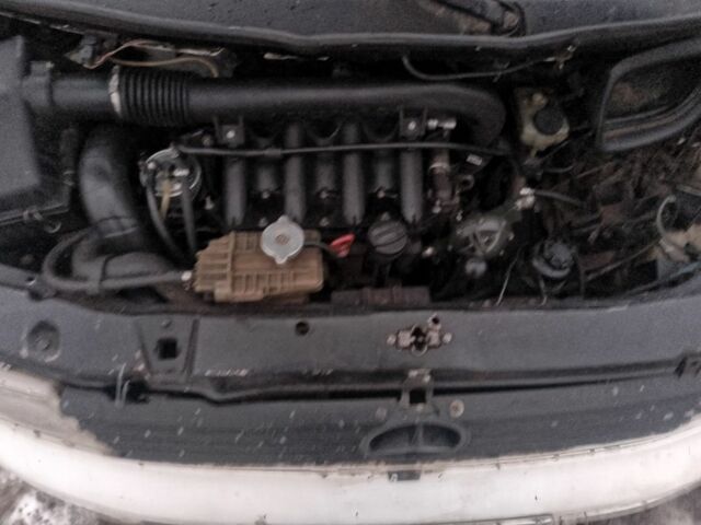 Белый Мерседес Вито, объемом двигателя 2.2 л и пробегом 56 тыс. км за 1500 $, фото 7 на Automoto.ua