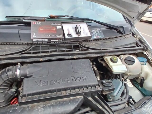 Белый Мерседес Вито, объемом двигателя 2.2 л и пробегом 450 тыс. км за 7600 $, фото 16 на Automoto.ua