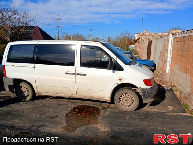 Білий Мерседес Віто, об'ємом двигуна 2.3 л та пробігом 666 тис. км за 2500 $, фото 2 на Automoto.ua