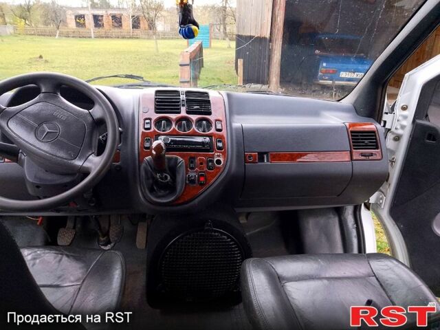 Білий Мерседес Віто, об'ємом двигуна 2.3 л та пробігом 357 тис. км за 3950 $, фото 9 на Automoto.ua