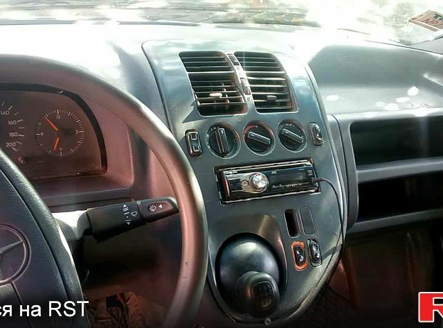 Білий Мерседес Віто, об'ємом двигуна 2.3 л та пробігом 264 тис. км за 2500 $, фото 3 на Automoto.ua