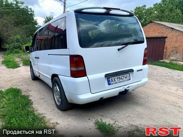 Белый Мерседес Вито, объемом двигателя 2.3 л и пробегом 276 тыс. км за 3000 $, фото 2 на Automoto.ua