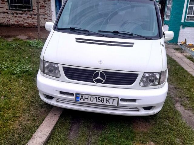 Белый Мерседес Вито, объемом двигателя 2.3 л и пробегом 405 тыс. км за 4500 $, фото 1 на Automoto.ua