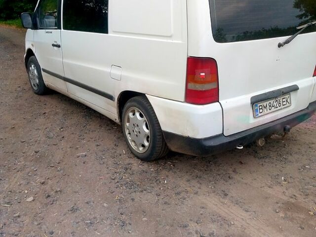 Белый Мерседес Вито, объемом двигателя 2.2 л и пробегом 399 тыс. км за 5000 $, фото 3 на Automoto.ua