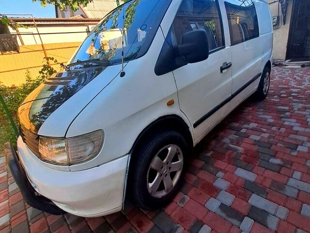 Білий Мерседес Віто, об'ємом двигуна 2.2 л та пробігом 300 тис. км за 4000 $, фото 2 на Automoto.ua