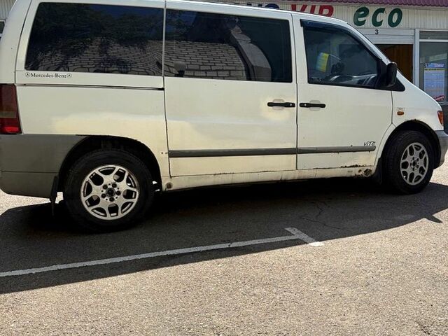 Білий Мерседес Віто, об'ємом двигуна 2.1 л та пробігом 424 тис. км за 4000 $, фото 5 на Automoto.ua