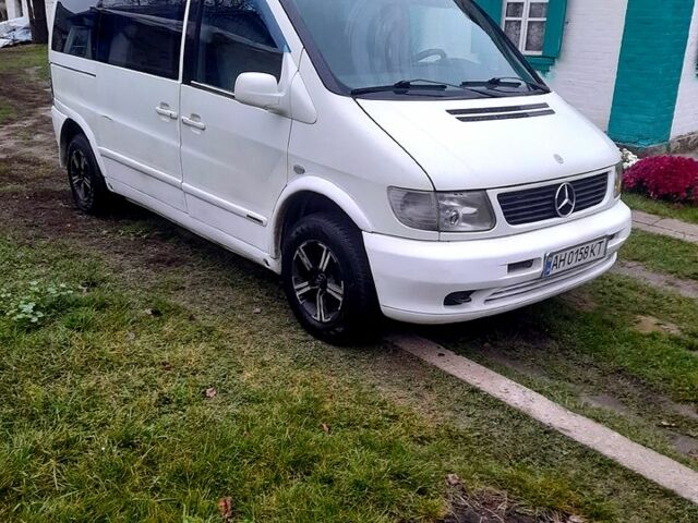 Белый Мерседес Вито, объемом двигателя 2.3 л и пробегом 405 тыс. км за 4500 $, фото 2 на Automoto.ua