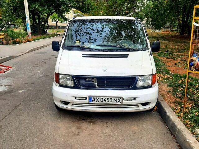 Белый Мерседес Вито, объемом двигателя 2.1 л и пробегом 0 тыс. км за 2500 $, фото 3 на Automoto.ua