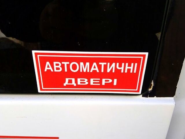 Білий Мерседес Віто, об'ємом двигуна 2.1 л та пробігом 300 тис. км за 5800 $, фото 7 на Automoto.ua