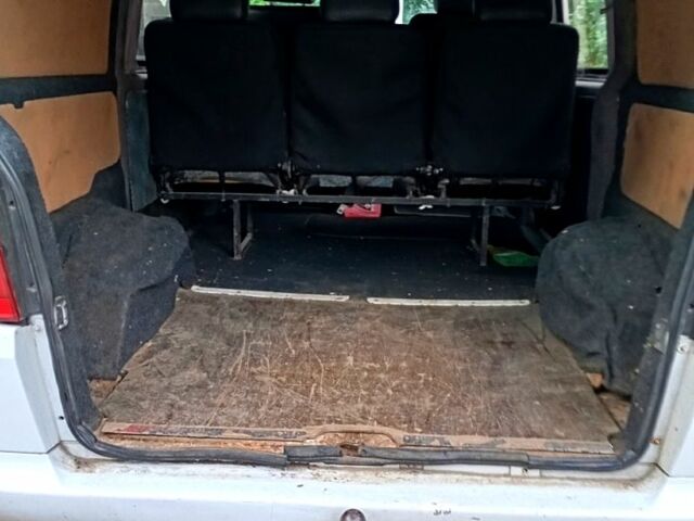 Белый Мерседес Вито, объемом двигателя 2.1 л и пробегом 102 тыс. км за 6300 $, фото 2 на Automoto.ua