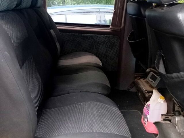 Белый Мерседес Вито, объемом двигателя 2.1 л и пробегом 102 тыс. км за 6300 $, фото 5 на Automoto.ua