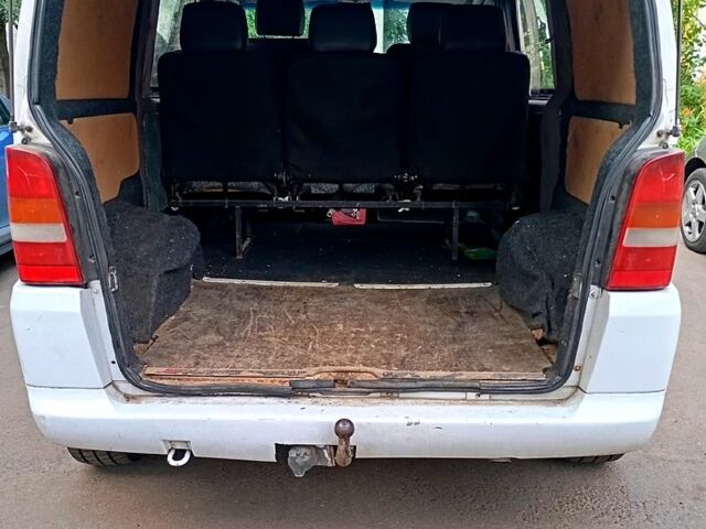 Белый Мерседес Вито, объемом двигателя 2.1 л и пробегом 102 тыс. км за 6300 $, фото 3 на Automoto.ua