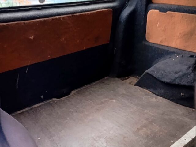 Белый Мерседес Вито, объемом двигателя 2.1 л и пробегом 102 тыс. км за 6300 $, фото 4 на Automoto.ua