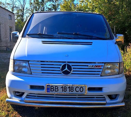Білий Мерседес Віто, об'ємом двигуна 2.1 л та пробігом 450 тис. км за 5800 $, фото 1 на Automoto.ua