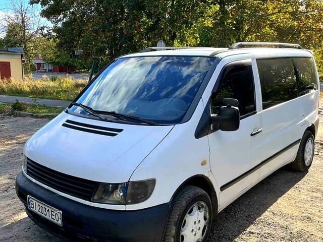Белый Мерседес Вито, объемом двигателя 2.2 л и пробегом 400 тыс. км за 5500 $, фото 4 на Automoto.ua