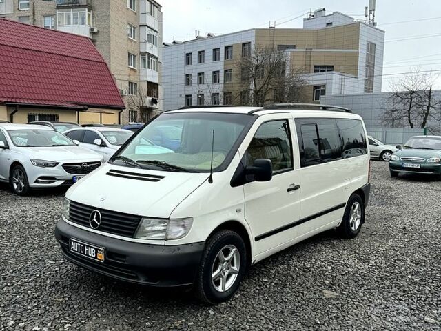 Белый Мерседес Вито, объемом двигателя 2.2 л и пробегом 375 тыс. км за 6000 $, фото 3 на Automoto.ua