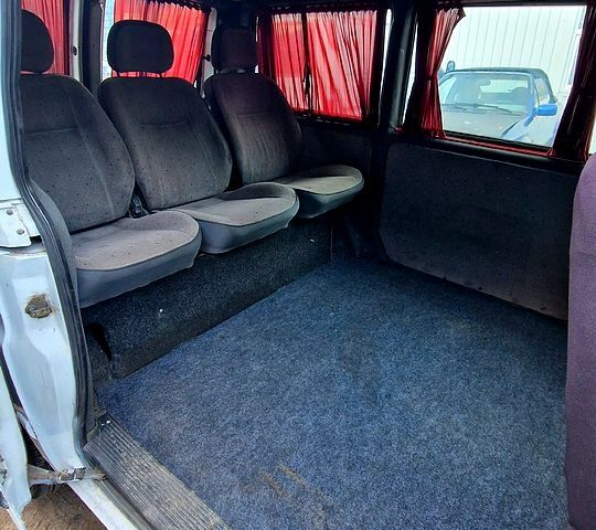 Белый Мерседес Вито, объемом двигателя 2.1 л и пробегом 0 тыс. км за 4444 $, фото 6 на Automoto.ua