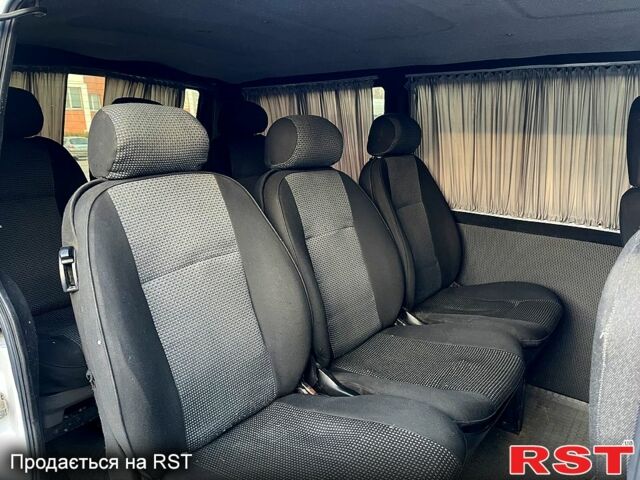 Белый Мерседес Вито, объемом двигателя 2.1 л и пробегом 357 тыс. км за 5500 $, фото 9 на Automoto.ua