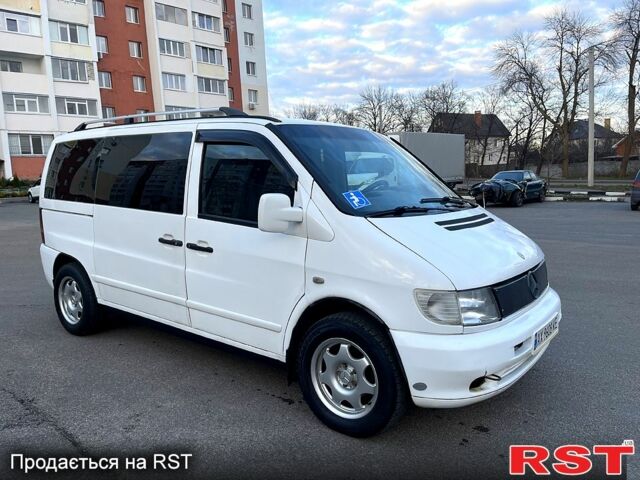 Белый Мерседес Вито, объемом двигателя 2.1 л и пробегом 357 тыс. км за 5500 $, фото 2 на Automoto.ua