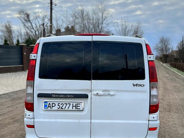 Белый Мерседес Вито, объемом двигателя 2.1 л и пробегом 364 тыс. км за 6400 $, фото 6 на Automoto.ua