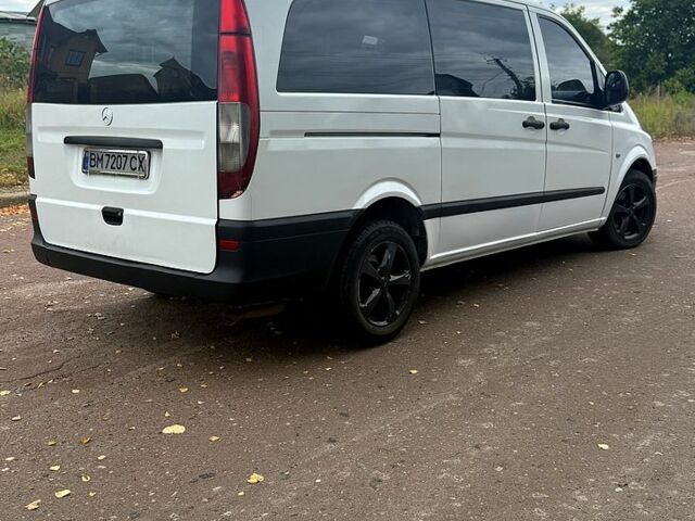 Белый Мерседес Вито, объемом двигателя 2.1 л и пробегом 370 тыс. км за 6300 $, фото 2 на Automoto.ua