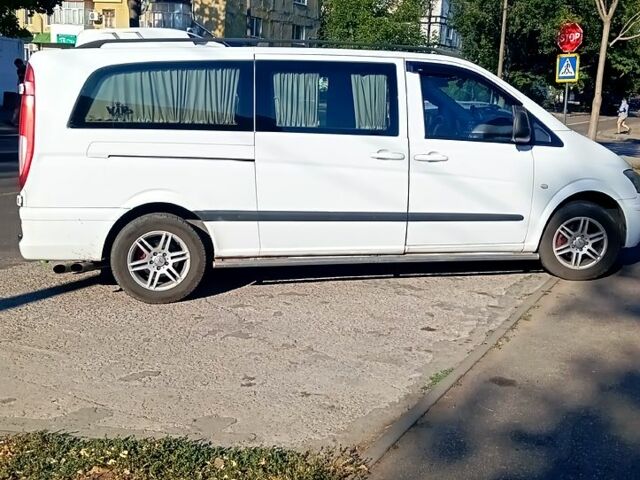 Белый Мерседес Вито, объемом двигателя 2.1 л и пробегом 520 тыс. км за 10000 $, фото 6 на Automoto.ua