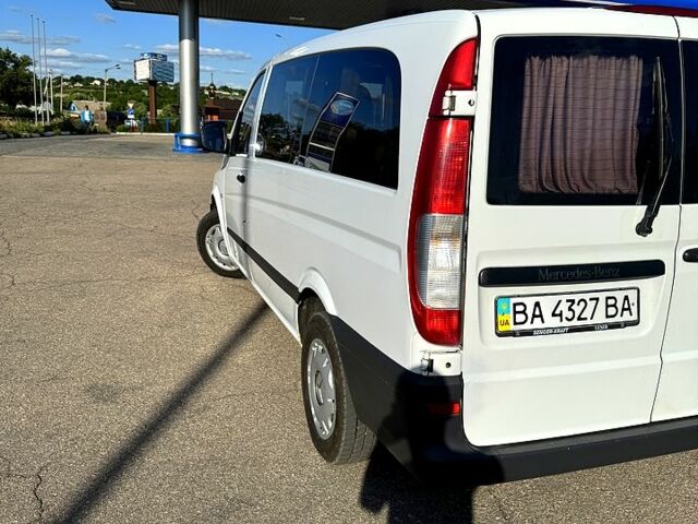 Белый Мерседес Вито, объемом двигателя 2.2 л и пробегом 312 тыс. км за 8900 $, фото 3 на Automoto.ua