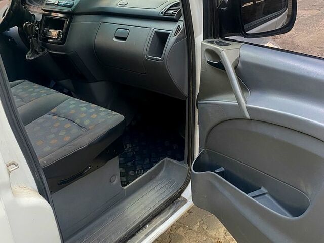 Білий Мерседес Віто, об'ємом двигуна 2.1 л та пробігом 350 тис. км за 5800 $, фото 9 на Automoto.ua