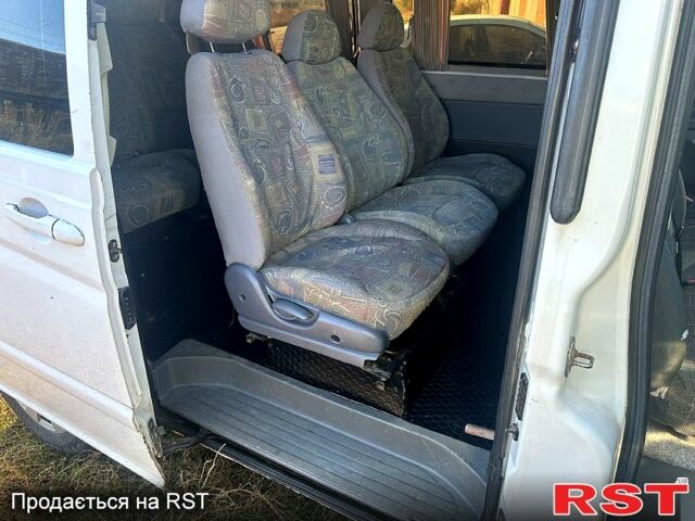 Білий Мерседес Віто, об'ємом двигуна 2.2 л та пробігом 300 тис. км за 6000 $, фото 4 на Automoto.ua