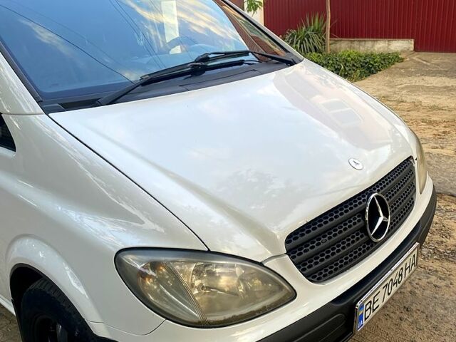 Білий Мерседес Віто, об'ємом двигуна 2.1 л та пробігом 350 тис. км за 5800 $, фото 3 на Automoto.ua
