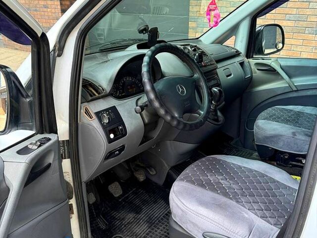 Белый Мерседес Вито, объемом двигателя 2.1 л и пробегом 251 тыс. км за 6999 $, фото 7 на Automoto.ua