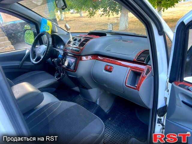 Мерседес Вито 2006 в Одессе на Automoto.ua Белый Мерседес Вито, объемом двигателя 2.1 л и пробегом 330 тыс. км за 8500 $, фото 5 на Automoto.ua