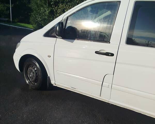 Білий Мерседес Віто, об'ємом двигуна 2.2 л та пробігом 2 тис. км за 8500 $, фото 4 на Automoto.ua