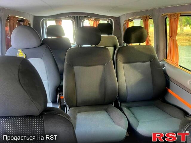 Мерседес Вито 2006 в Одессе на Automoto.ua Белый Мерседес Вито, объемом двигателя 2.1 л и пробегом 330 тыс. км за 8500 $, фото 4 на Automoto.ua