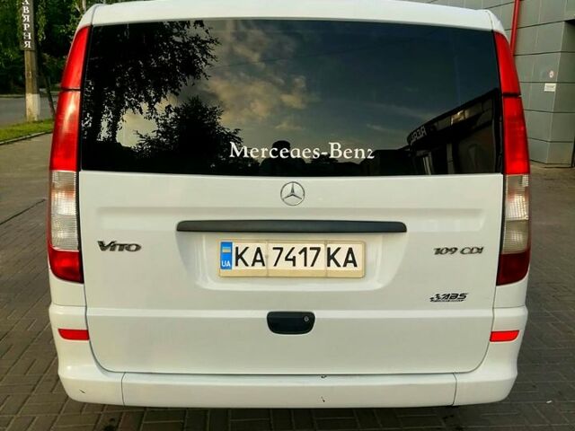 Белый Мерседес Вито, объемом двигателя 2.1 л и пробегом 450 тыс. км за 8500 $, фото 6 на Automoto.ua