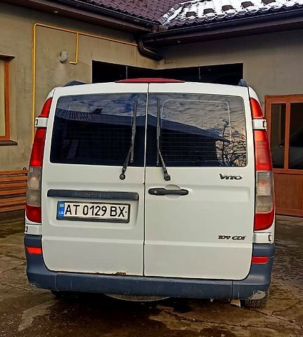 Белый Мерседес Вито, объемом двигателя 2.1 л и пробегом 355 тыс. км за 8500 $, фото 5 на Automoto.ua