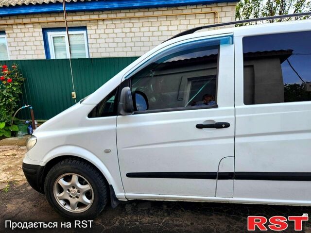 Білий Мерседес Віто, об'ємом двигуна 2.1 л та пробігом 250 тис. км за 8000 $, фото 1 на Automoto.ua