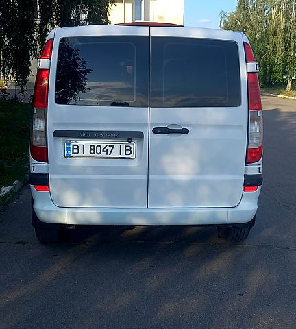 Белый Мерседес Вито, объемом двигателя 2.1 л и пробегом 0 тыс. км за 9500 $, фото 2 на Automoto.ua